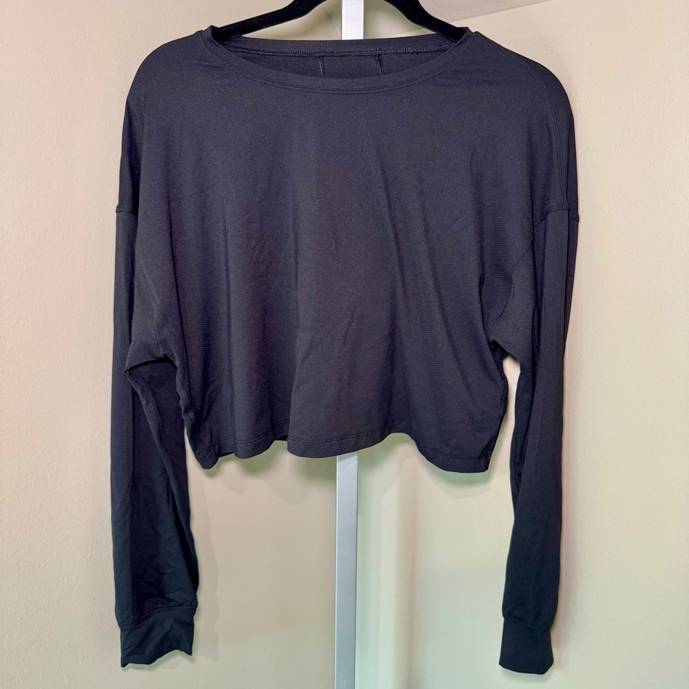Lululemon Womens Black Relaxed Cropped Long Sleeve Activewear Top Logo Crew 6‎